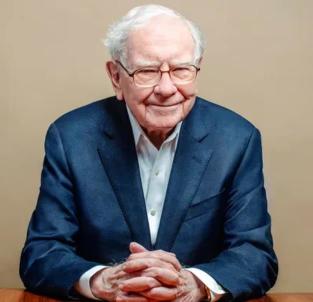 Berkshire Hathaways cash pile grows to a record US$167.6 billion, dwarfing Australia's biggest firm, BHP.  Five things you need to know about Buffett and Berkshire